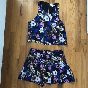 Two piece set